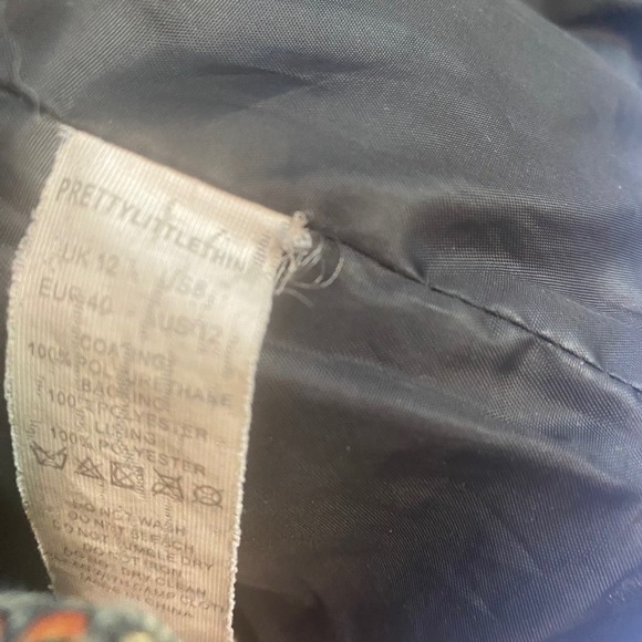 PRETTYLITTLETHING Black Patent Leather Puffer Jacket Cropped Funnel Neck Sz 8 - Picture 6 of 10